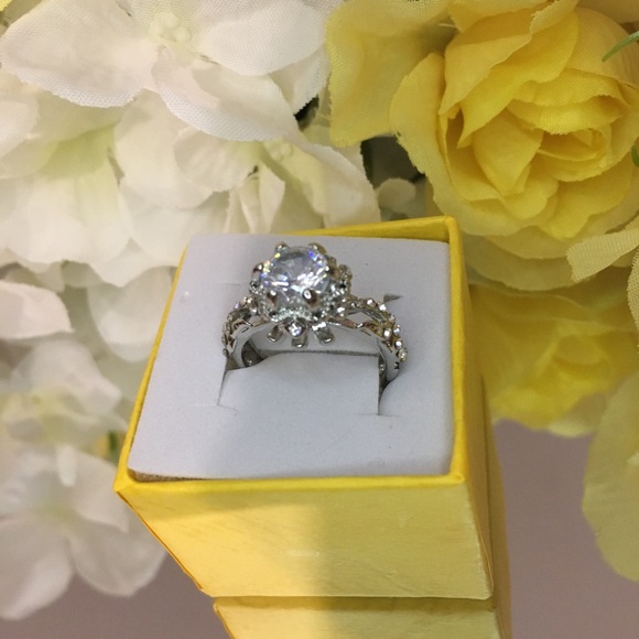 Jewelry - Silver stamped 925 CZ Ring. Size 6. New with Box
